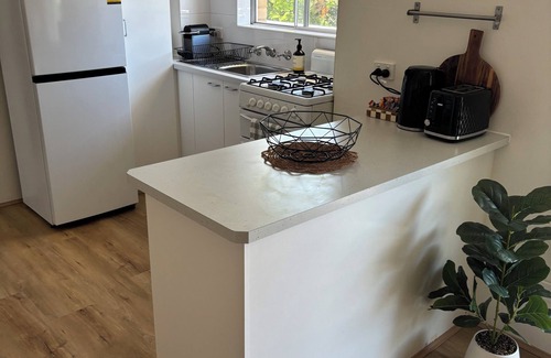 Dee Why Apartment | Cosy 1-Bedroom Unit in Dee Why – Minutes from Beaches, Cafes, and Restaurants!