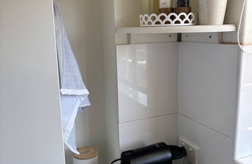 Dee Why Apartment | Cosy 1-Bedroom Unit in Dee Why – Minutes from Beaches, Cafes, and Restaurants!