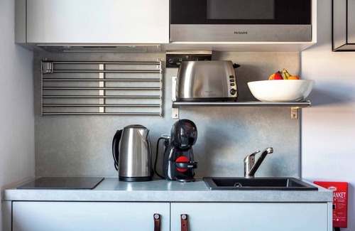 Somers Town Apartment | Cosy 1BR Steps from Camden Market & Regent's Park