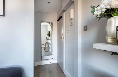 Somers Town Apartment | Cosy 1BR Steps from Camden Market & Regent's Park