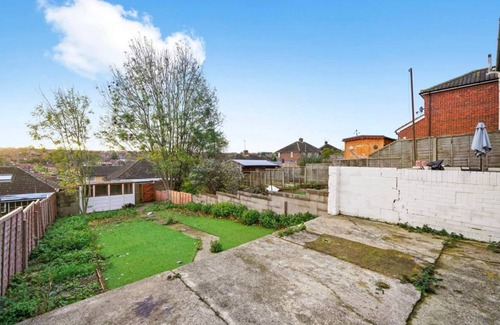 Rochester East Ward House | Cosy 3 Bedroom House in Rochester, close to the must see sights in Rochester