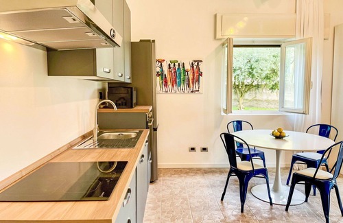 Abbadia Lariana Apartment | Cosy apartment for 4 people with WIFI, A/C, TV, patio and parking