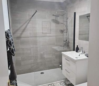 Carrickfergus Apartment | Cosy at the castle