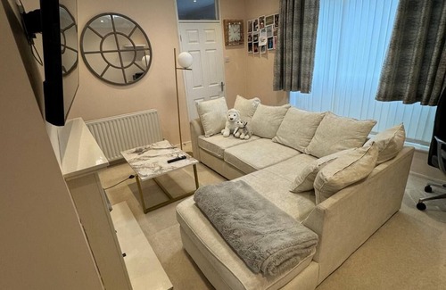 Peterlee House | Cosy & comfortable - Royal-like Stay