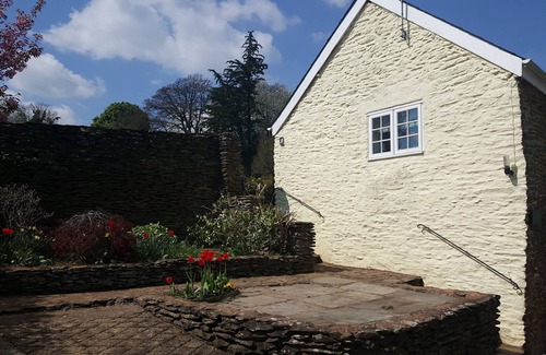 Elworthy Cottage | Cosy Cottage in beautiful countryside