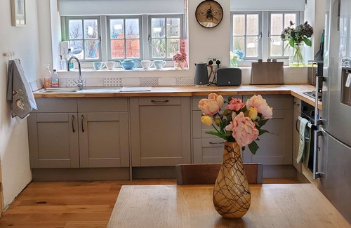 Honiton Cottage | Cosy cottage with hot tub in the Blackdown Hills , Devon