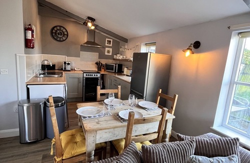 Monk Soham House | Cosy cottage with log burner, hot tub and pet friendly.