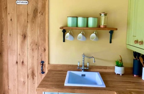 Denton Cabin | Cosy Country Hideaway