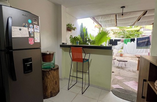 Riohacha House | Cosy double room ensuite bathroom. Central & 1min walk from the beach!