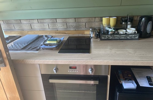 Minster on Sea Apartment | Cosy escape heated luxury pod with hot tub