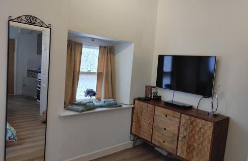 Crewkerne Apartment | Cosy Flat in a Pretty Town.