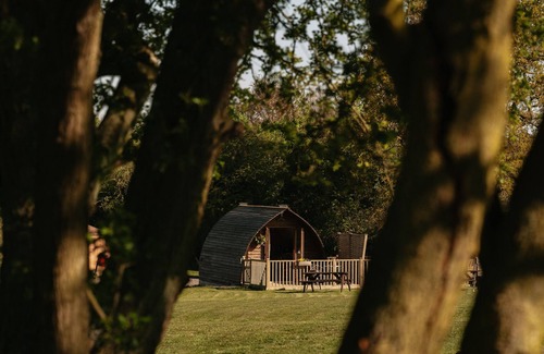 Bury St Edmunds Cabin | Cosy Glamping Cabin near Bury St Edmunds