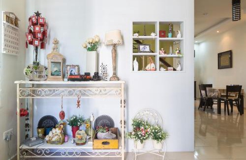 Bayan Lepas House | Cosy HomeStay at Penang Island -Beach and Village