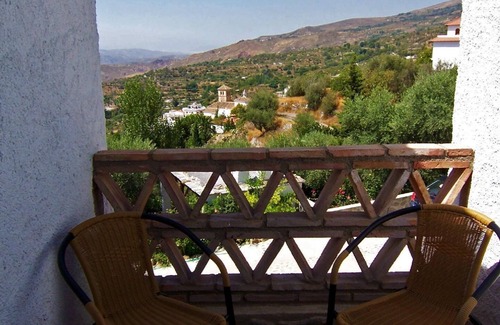 Nechite House | Cosy house in complex with pool and garden