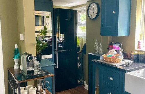 Worlingham House | Cosy House in historic market town. Pet friendly with large enclosed garden.