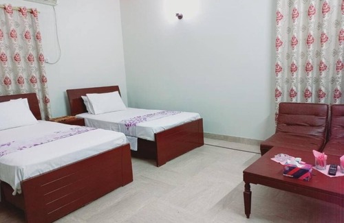 Gulshan-E-Jamal Hotel | Cosy Inn Guest House : Deluxe Twin Roomn