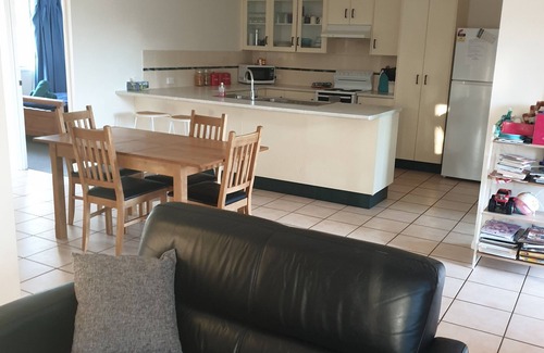 Railway Estate House | Cosy Nook Wi Fi Netflix