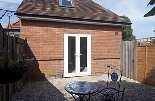 Colchester House | Cosy Property In Quiet Part Of Town