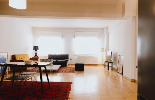 Komotini Apartment | Cosy & Spacious Central Apartment