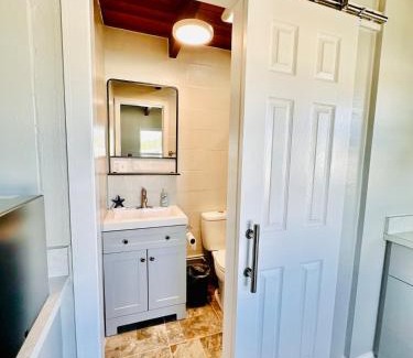 Tavares House | Cottage 33, Pineapple Place - Dora Canal Court - a downtown, waterfront community