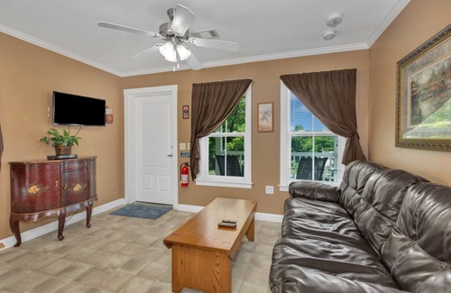 Langston Cottage | Cottage #4 Fisherman's Landing / 2-Bed 1-Bath Cottage w/Covered Boat Shelter