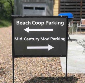 Shorewood-Tower Hills-Harbert Apartment | Cottage Apartment by Lake MI w private Hot Tub!