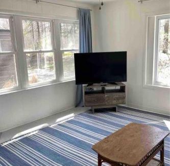 Shorewood-Tower Hills-Harbert Apartment | Cottage Apartment by Lake MI w private Hot Tub!