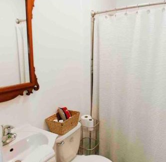 Shorewood-Tower Hills-Harbert Apartment | Cottage Apartment by Lake MI w private Hot Tub!