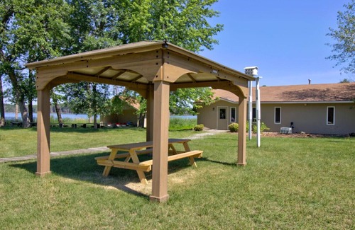 Clitherall Cottage | Cottage II | Minnesota Lake Home Resort | Studio-Style Cottage | Legacy Lakeside Resort