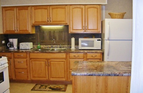 Mount Ida House | Cottage in Mount Ida, Arkansas. Three blocks from town square.