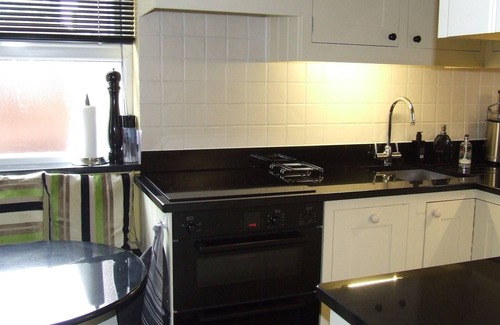 Ellerker Cottage | Cottage In Picturesque Village Location Close To The Wolds Way