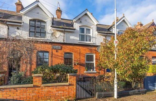 Queens Quarter House | Cottage in the City The Harland Rathdrum Cottage