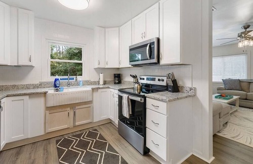 Dauphin Island House | Cottage in the Village