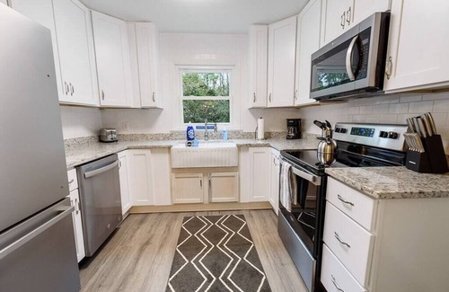 Dauphin Island House | Cottage in the Village