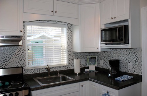 Treasure Island Cottage | Cottage on Beach Side of Gulf Blvd!