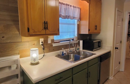 Dauphin Island Cottage | Cottage on Cadillac, Fantastic 3-bedroom with Outdoor Firepit on Dauphin Island