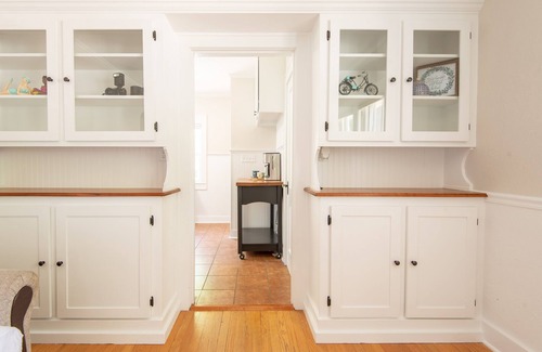 Lake Geneva Cottage | Cottage on Clover. Charming, quiet walk to town.