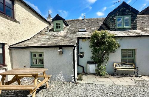Braithwaite House | Cottage On The Brook