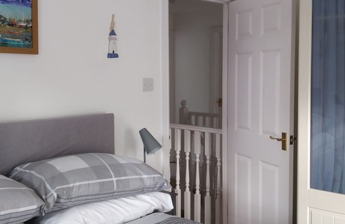 Colchester Cottage | Cottage Style house in a Central Location for all the local amenities