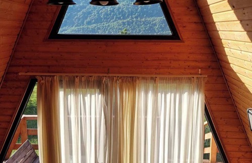 Tsageri Ski Chalet | Cottage Tvishi