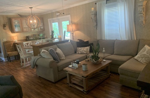 Gilbert Cottage | Cottage with pool a unique property close to wedding venues and Lake Murray