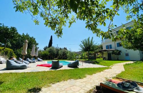 Troezen House | Cottage with Private Pool