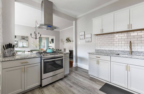 Columbia House | Cottontown 3BR | Mins to USC | Sleeps 6