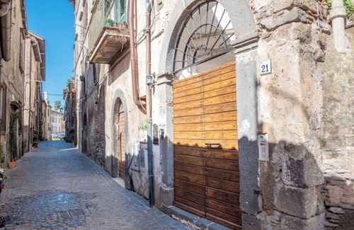 Lake Bracciano Apartment | Count Fioravanti Suite
