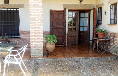 Aldeanueva de Barbarroya House | Country House 'Casa Rural La Era' with Mountain View, Wi-Fi and Air Conditioning