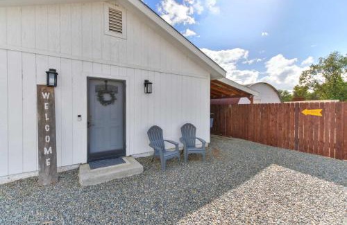 Loomis House | Country Charmer Single Story Cottage Pet Friendly