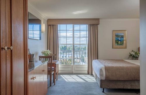 Prospect Vale Hotel | Country Club Tasmania