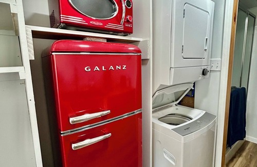 Fulton Cabin | Country Container Tiny House. Experience peace by the water & native wildlife!