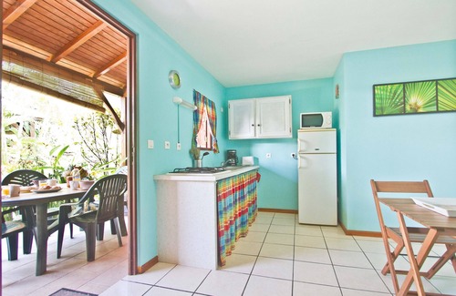 Douville Cottage | Country Cottage/Gite - SAINTE-ANNE