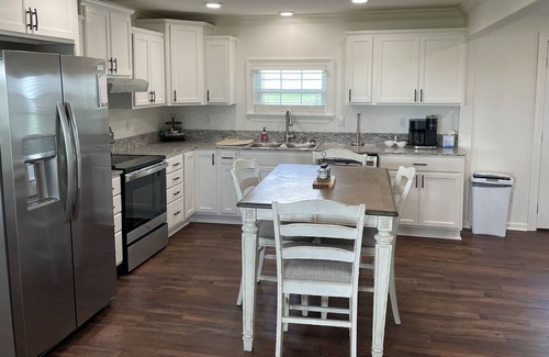 Rayne House | Country Cottage in Roberts Cove